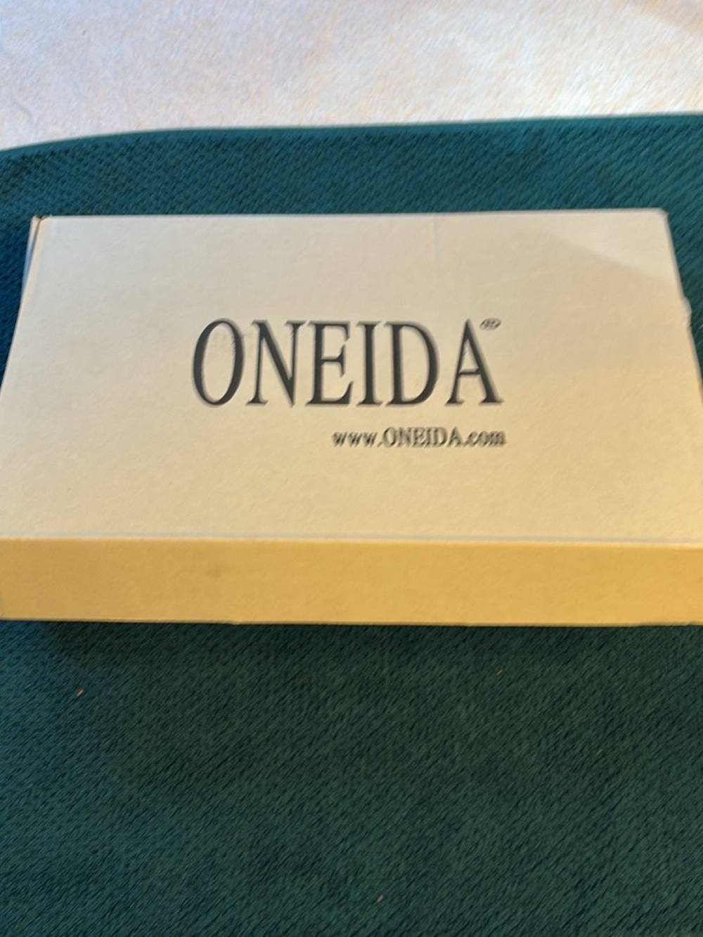 Oneida New Rim 8” Tongs- 6 Pack